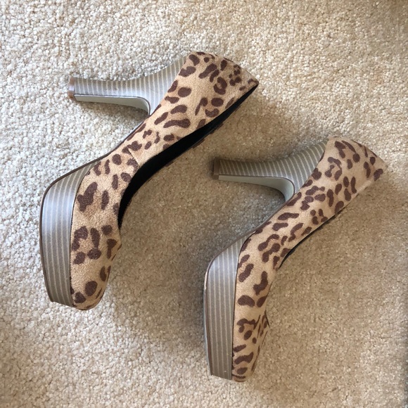 Guess leopard print high heels size 8 - Picture 5 of 5